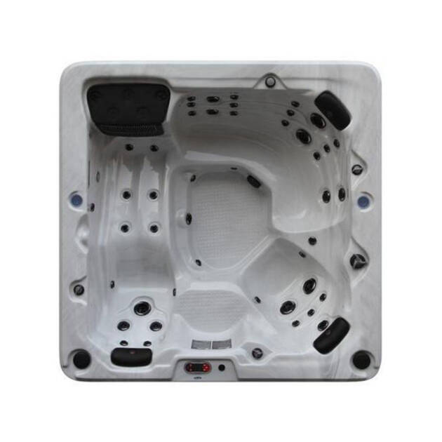 Toronto UV 44-Jet 5-6 Person Hot tub